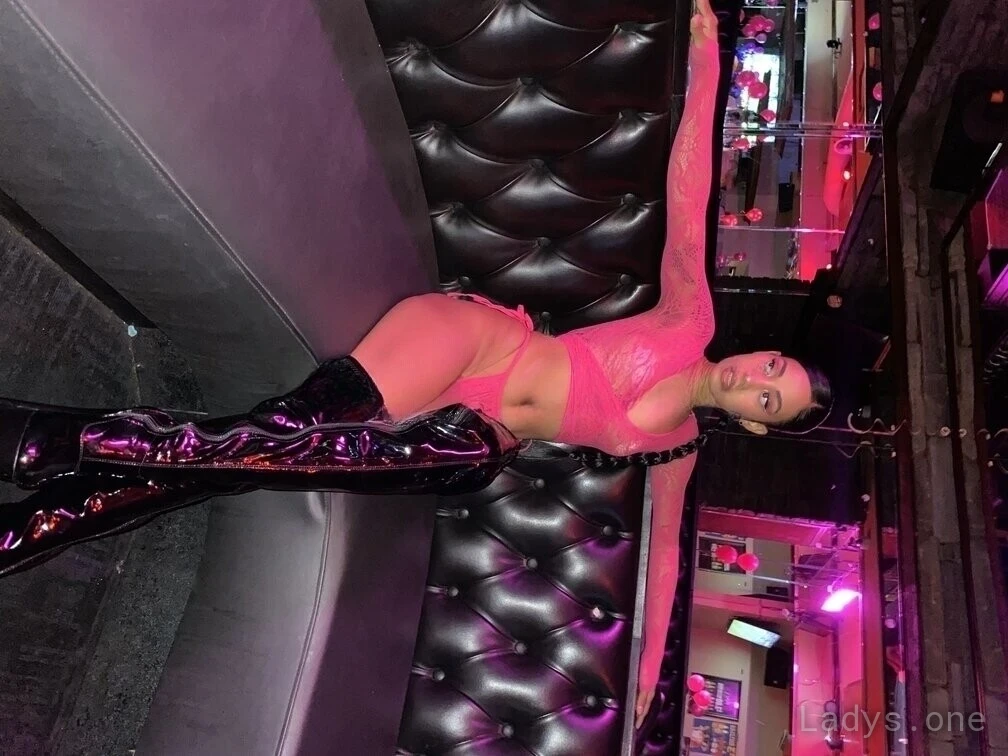 Channel (23) – Call Girl & Independent Escort Service in Oshkosh - Gallery Photo 2