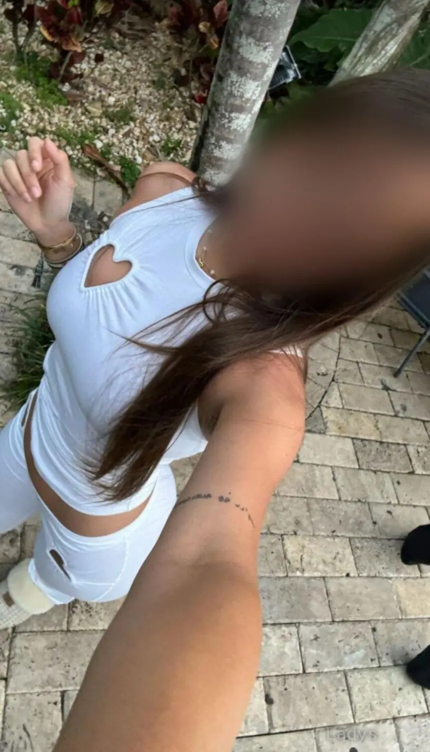 Sandrelle (26) – Call Girl & Independent Escort Service in Osijek - Gallery Photo 3