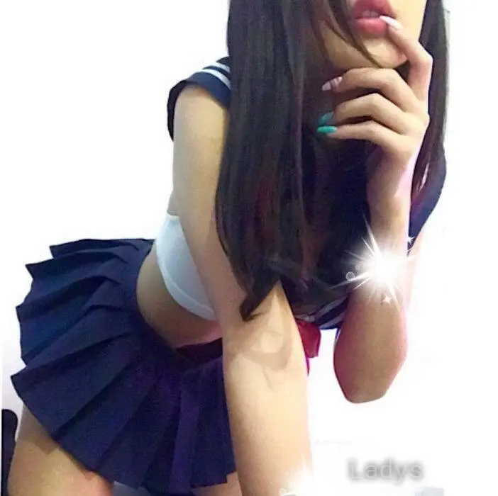 Blossom (25) – Call Girl & Independent Escort Service in Oslo - Gallery Photo 2