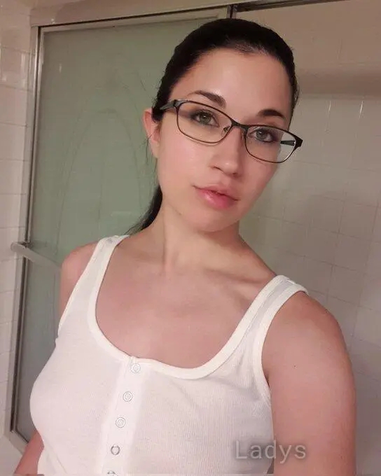 Alexia (28) – Call Girl & Independent Escort Service in Ostrava - Gallery Photo 2