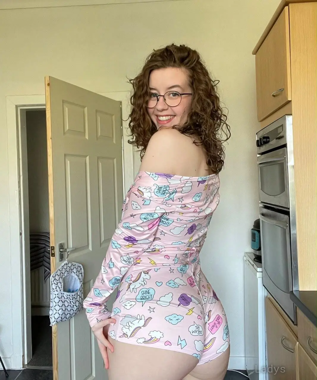 Ruby (26) – Call Girl & Independent Escort Service in Ottawa - Gallery Photo 3