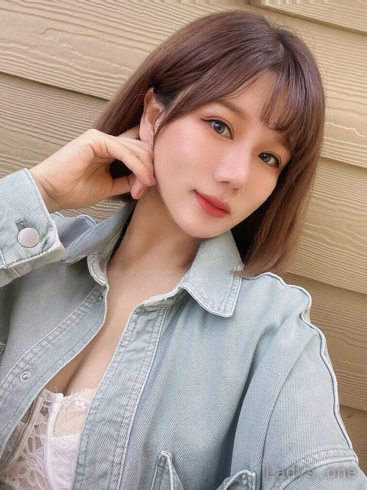 Hana (21) – Call Girl & Independent Escort Service in Oxnard - Gallery Photo 3