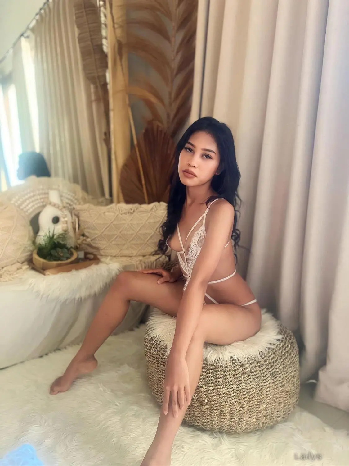 Salwa (22) – Call Girl & Independent Escort Service in Padang - Gallery Photo 2