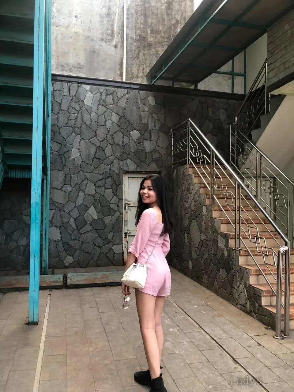 Amora (21) – Call Girl & Independent Escort Service in Padang - Gallery Photo 3