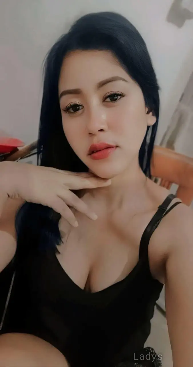 Vivi (25) – Call Girl & Independent Escort Service in Padang - Gallery Photo 2