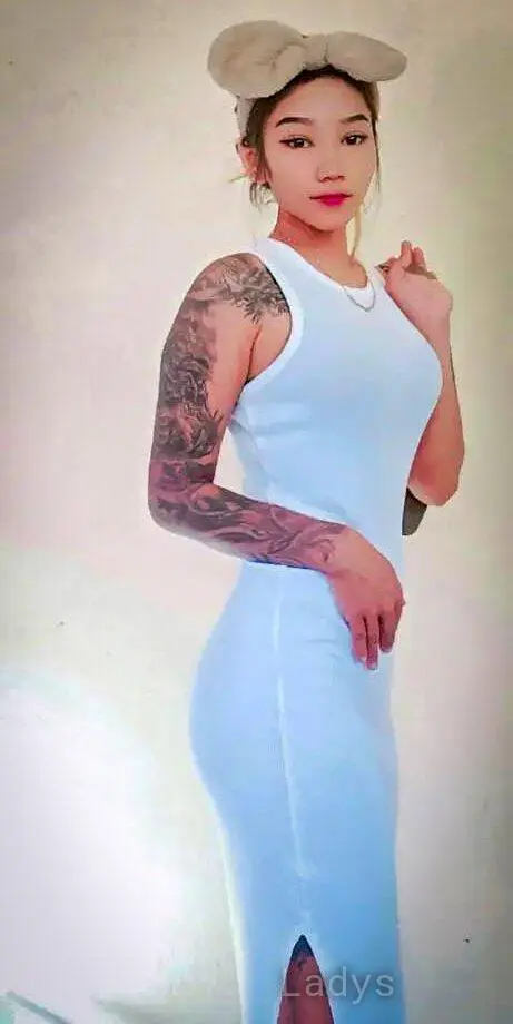 Flora – Verified Escort in Palembang