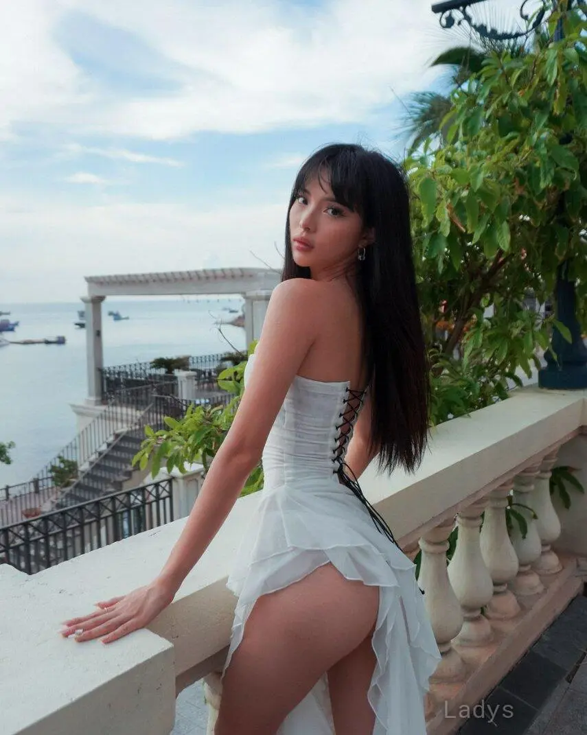 Daisy (22) – Call Girl & Independent Escort Service in Palembang - Gallery Photo 4