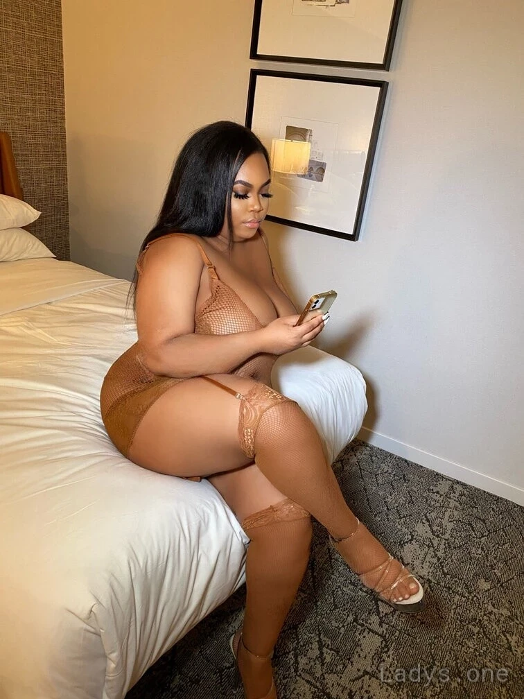 Gabrielle (25) – Call Girl & Independent Escort Service in Palmdale - Gallery Photo 5