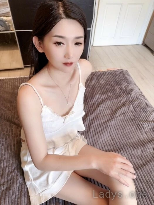 Yoyo (22) – Call Girl & Independent Escort Service in Pančevo - Gallery Photo 3