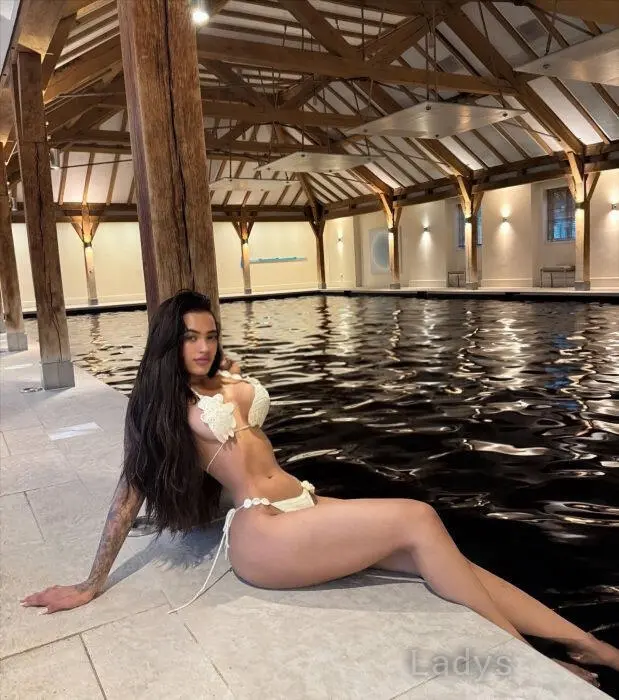 Hany (23) – Call Girl & Independent Escort Service in Paris - Gallery Photo 4