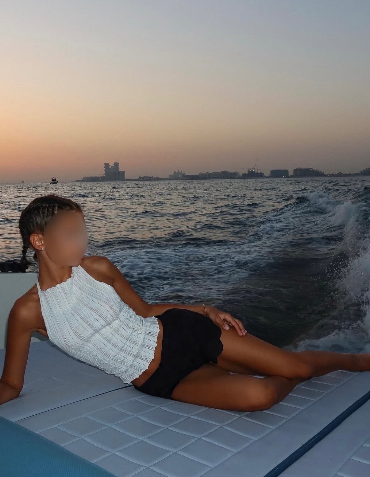 Sasha (18) – Call Girl & Independent Escort Service in Paris - Gallery Photo 8