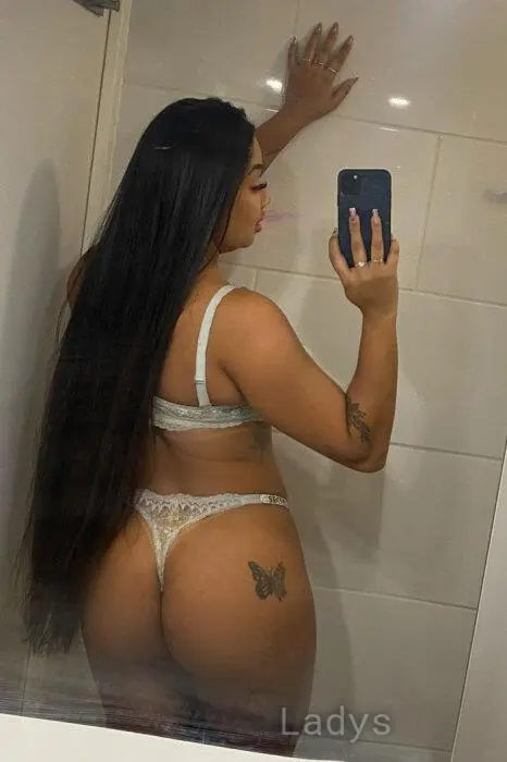 Valentina (23) – Call Girl & Independent Escort Service in Paris - Gallery Photo 4