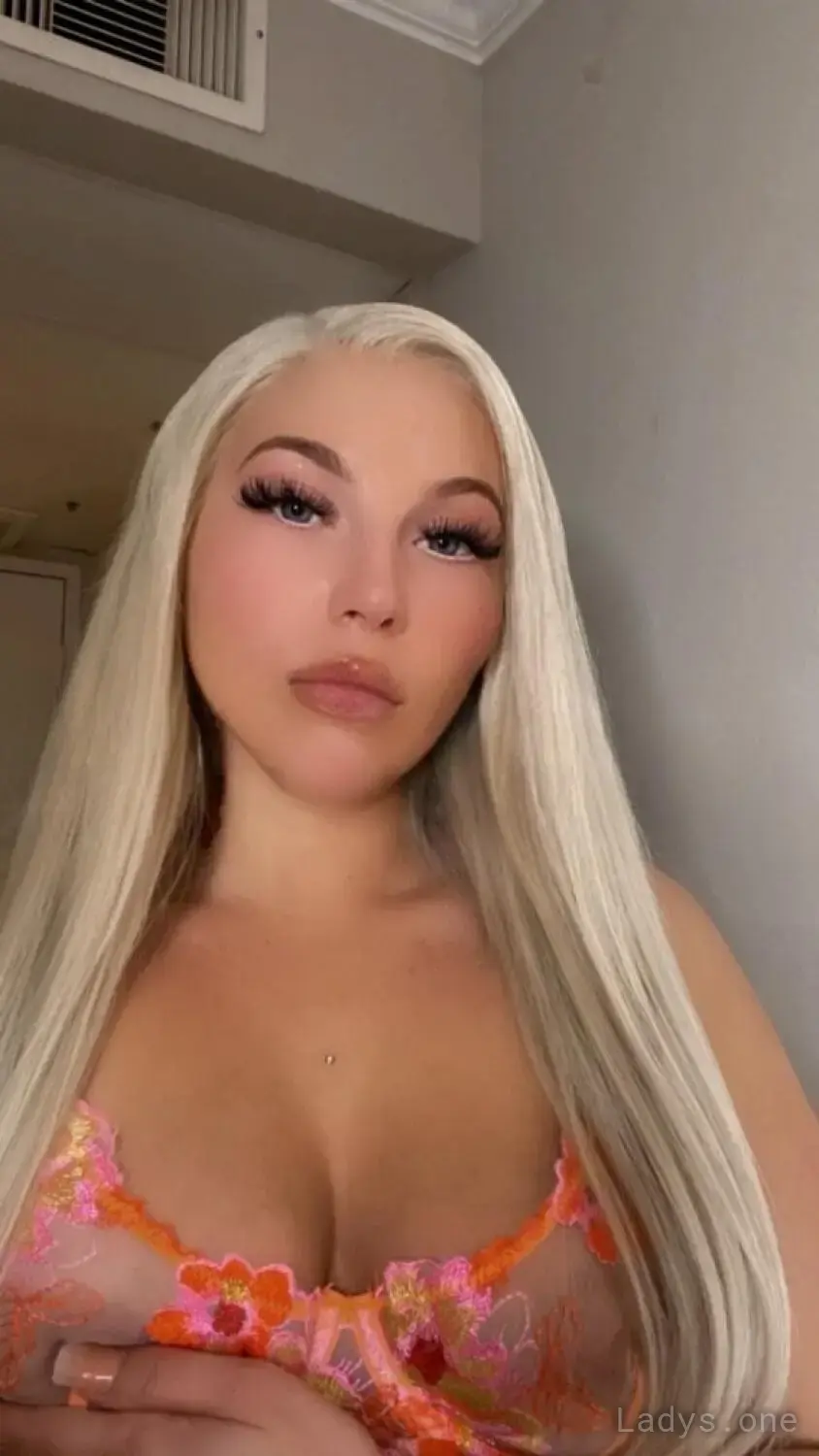 Chelsea (21) – Call Girl & Independent Escort Service in Parma - Gallery Photo 3