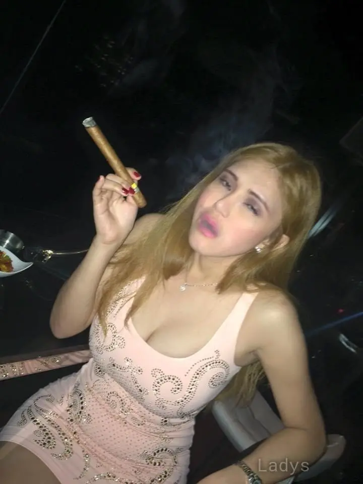 Cassandra (25) – Call Girl & Independent Escort Service in Pasig City - Gallery Photo 5