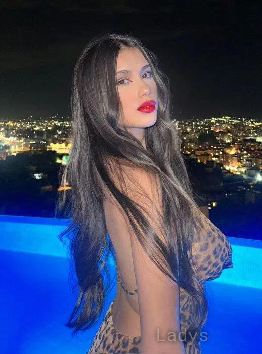 Amanda (21) – Call Girl & Independent Escort Service in Pavia - Gallery Photo 4