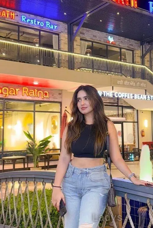 Aalya (20) – Call Girl & Independent Escort Service in Penang - Gallery Photo 3