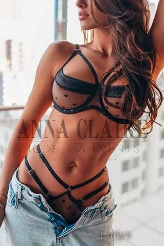Aurora (26) – Call Girl & Independent Escort Service in Peniche - Gallery Photo 2