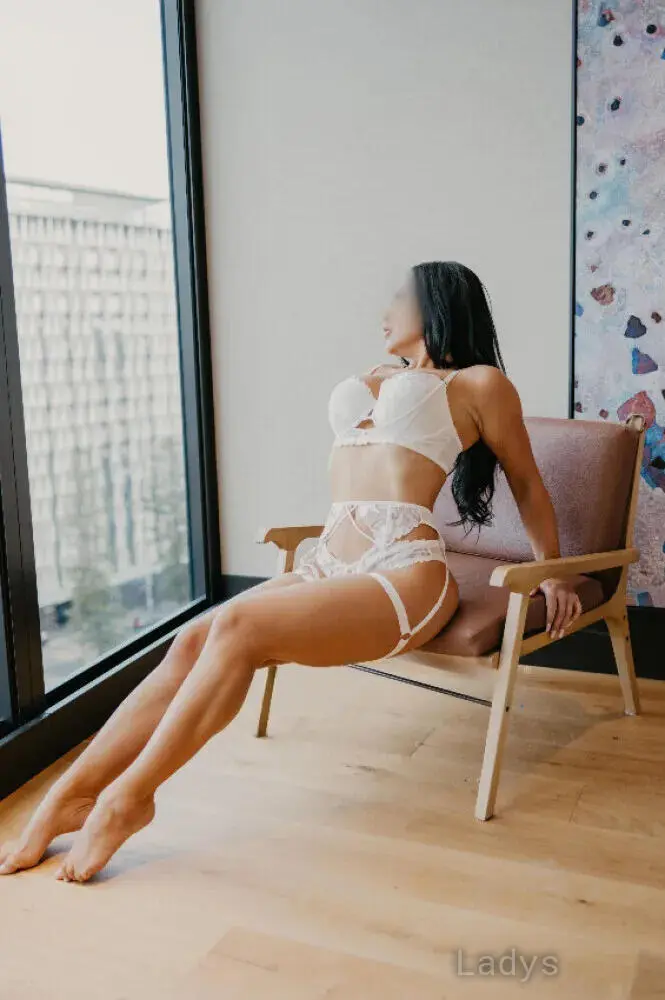 Victoria Cortez (30) – Call Girl & Independent Escort Service in Perth - Gallery Photo 4