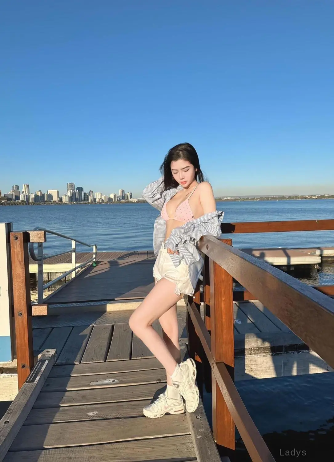 Mimi (23) – Call Girl & Independent Escort Service in Perth - Gallery Photo 5
