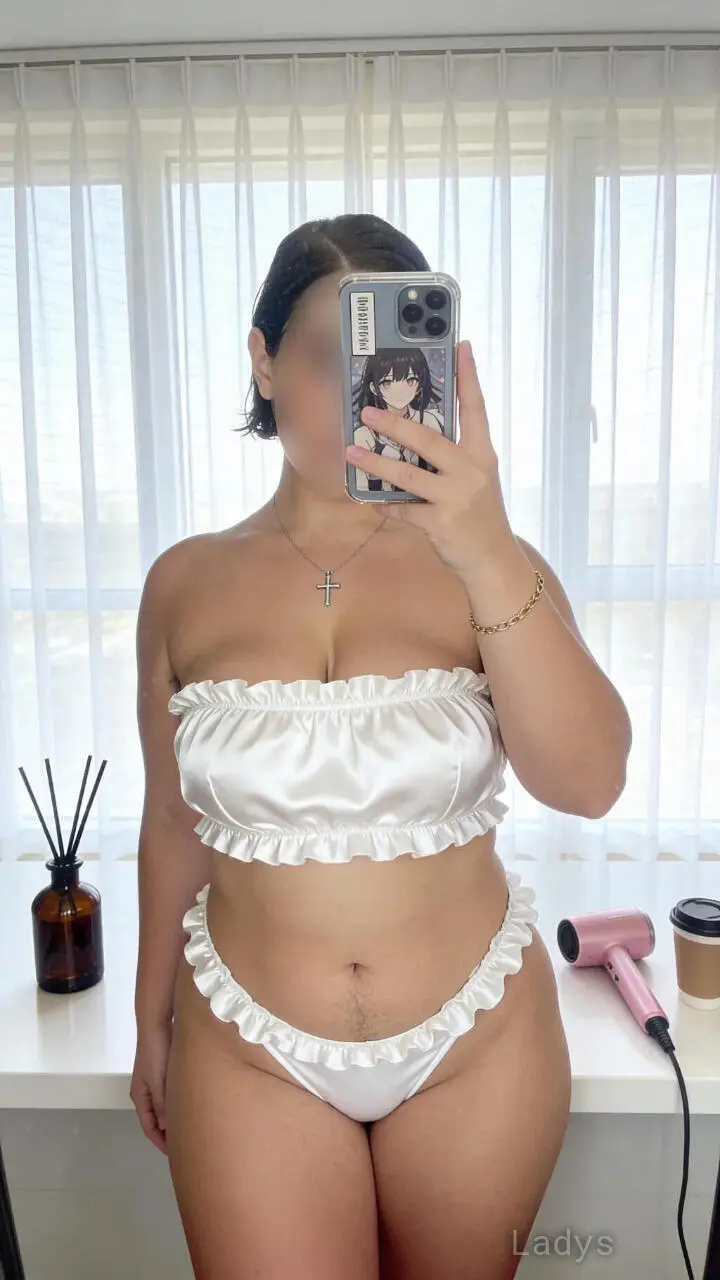 Daphne Roan (23) – Call Girl & Independent Escort Service in Perth - Gallery Photo 5