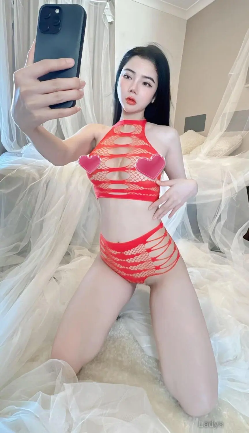 Mimi (23) – Call Girl & Independent Escort Service in Perth - Gallery Photo 6