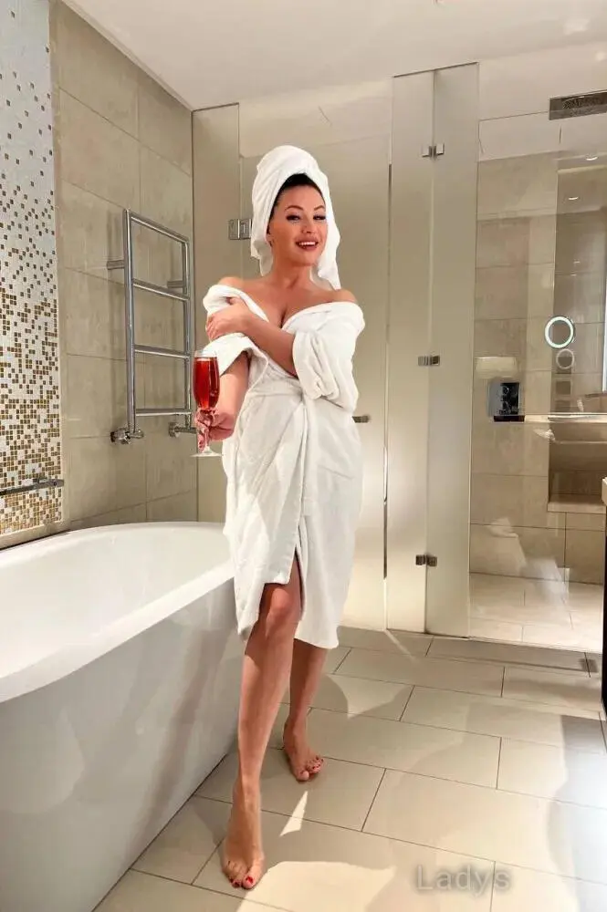 Natali Ola (32) – Call Girl & Independent Escort Service in Perth - Gallery Photo 3
