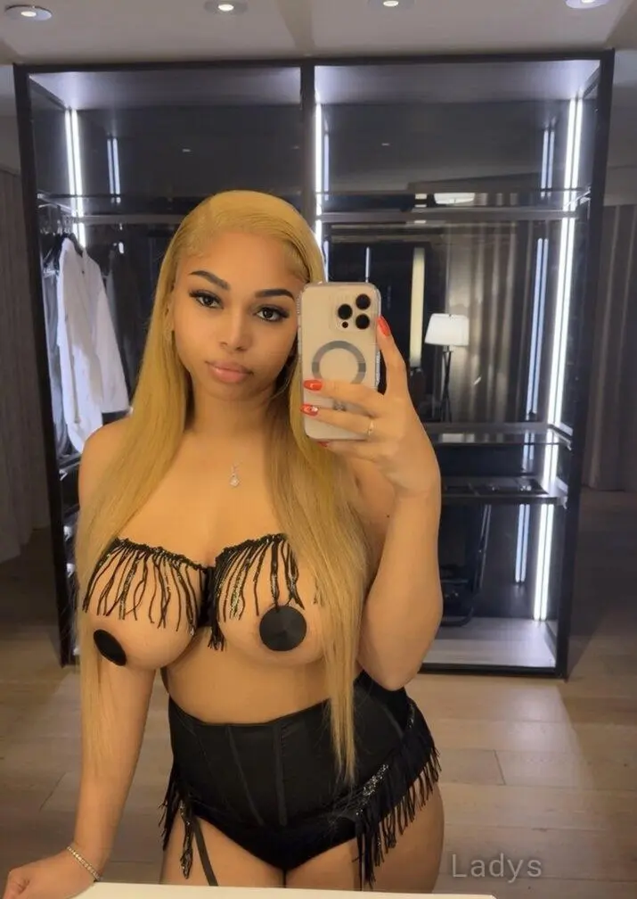 Ariel (28) – Call Girl & Independent Escort Service in Phoenix - Gallery Photo 2