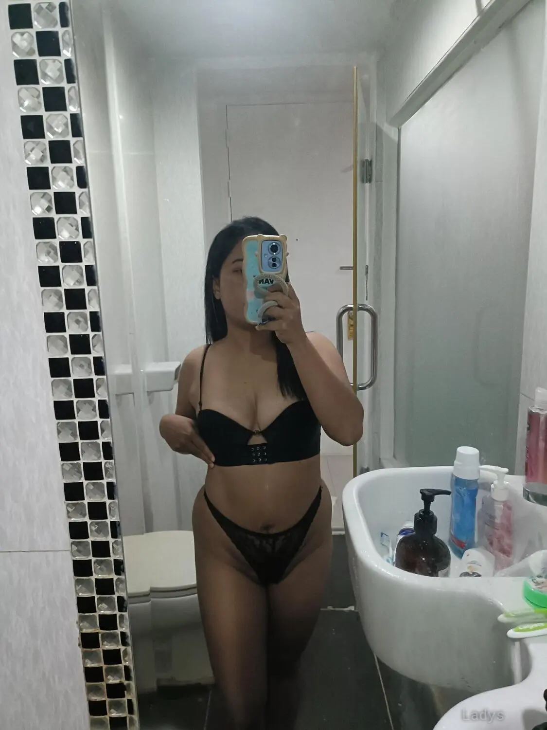 Aya (28) – Call Girl & Independent Escort Service in Phuket - Gallery Photo 4