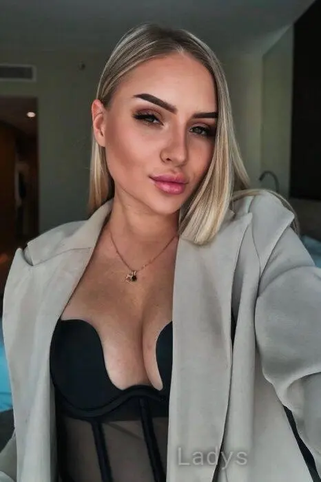 Helen (24) – Call Girl & Independent Escort Service in Phuket - Gallery Photo 4