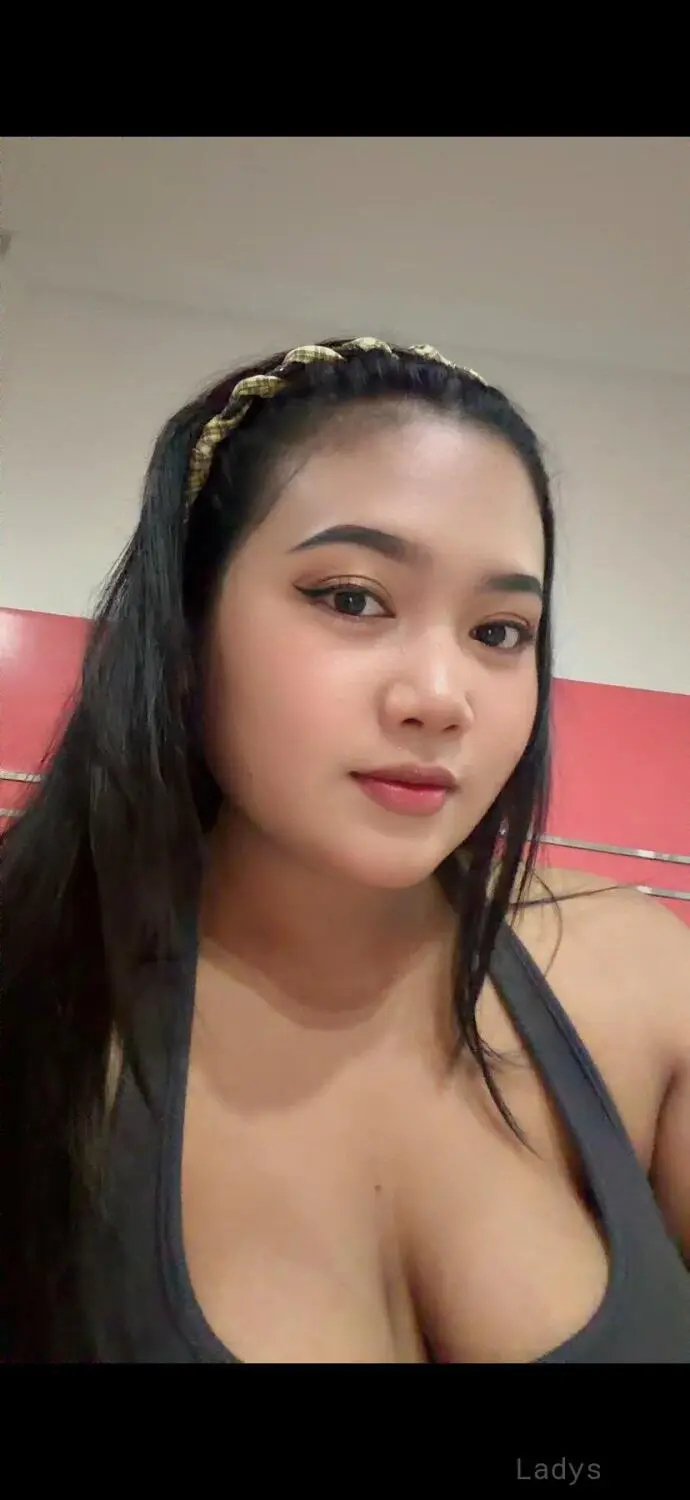 Dina (24) – Call Girl & Independent Escort Service in Phuket - Gallery Photo 7