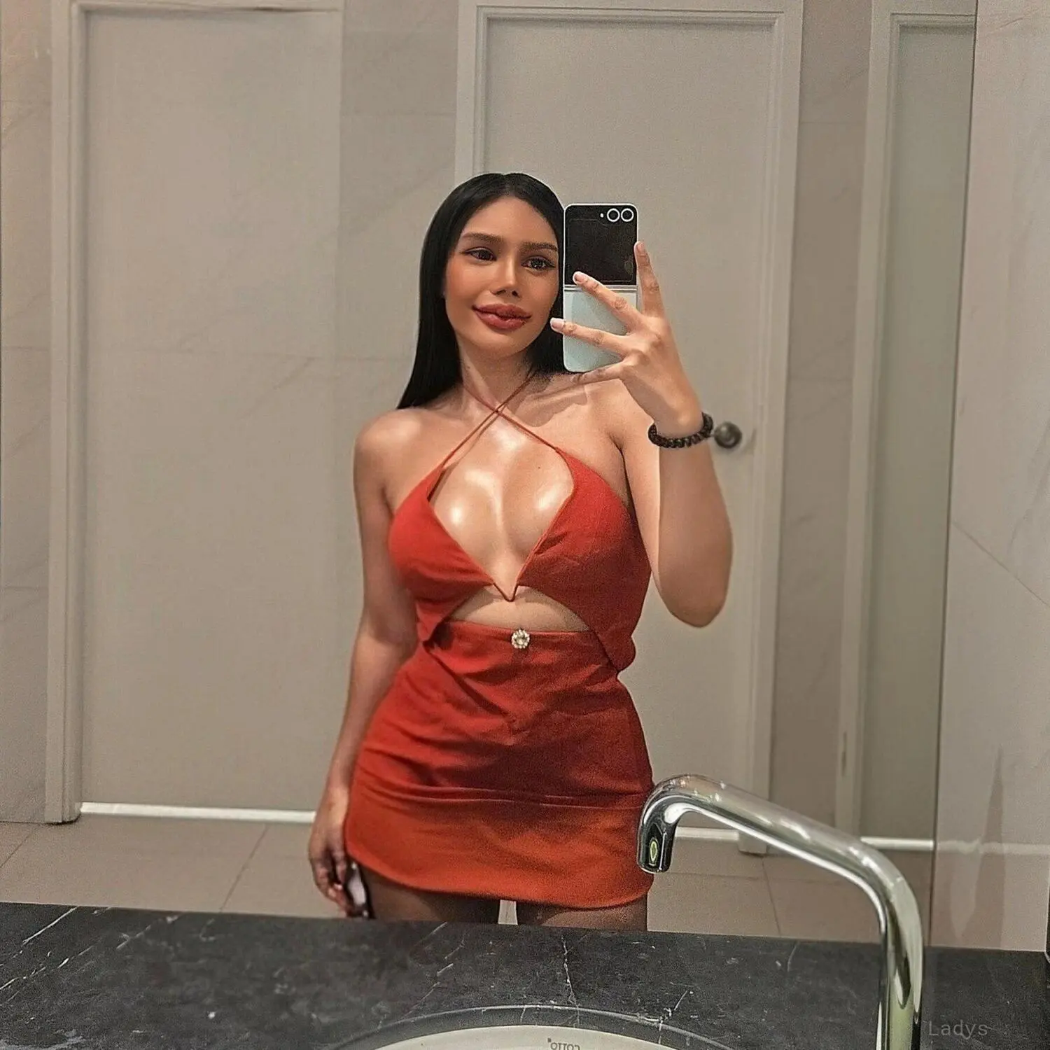 Mi Mi (26) – Call Girl & Independent Escort Service in Phuket - Gallery Photo 4