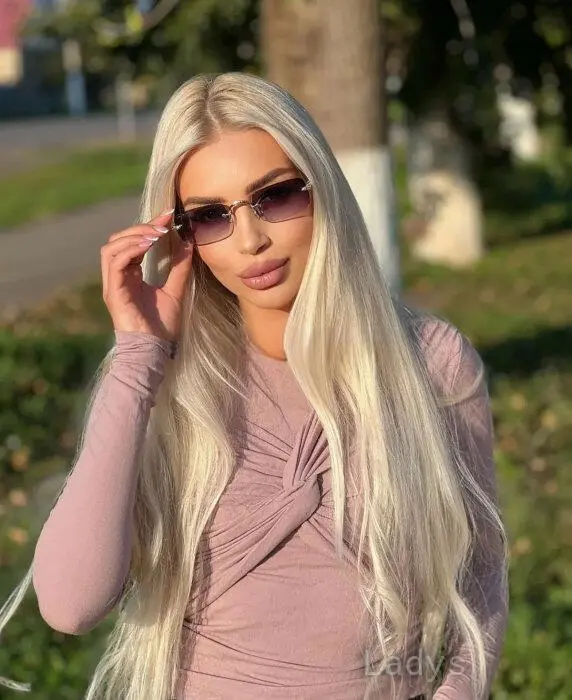 Melisa (24) – Call Girl & Independent Escort Service in Piraeus - Gallery Photo 3