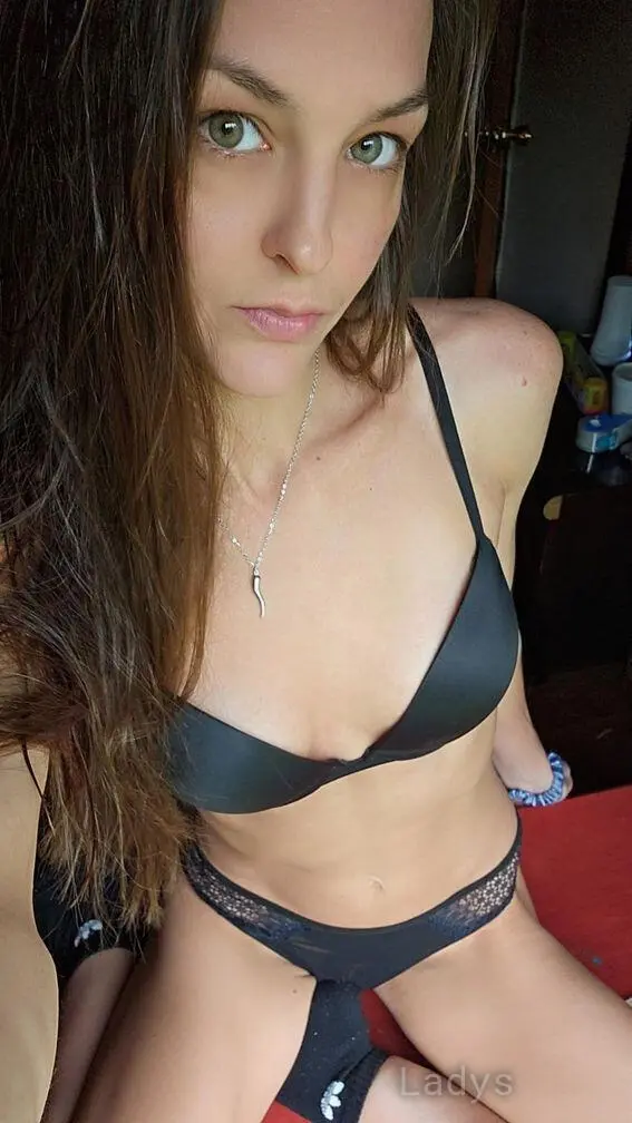Leah (29) – Call Girl & Independent Escort Service in Pittsburgh - Gallery Photo 3