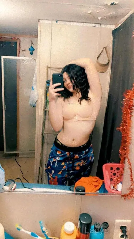 Ashley (23) – Call Girl & Independent Escort Service in Pittsburgh - Gallery Photo 3