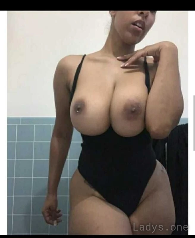 Rossy (26) – Call Girl & Independent Escort Service in Poissy - Gallery Photo 4