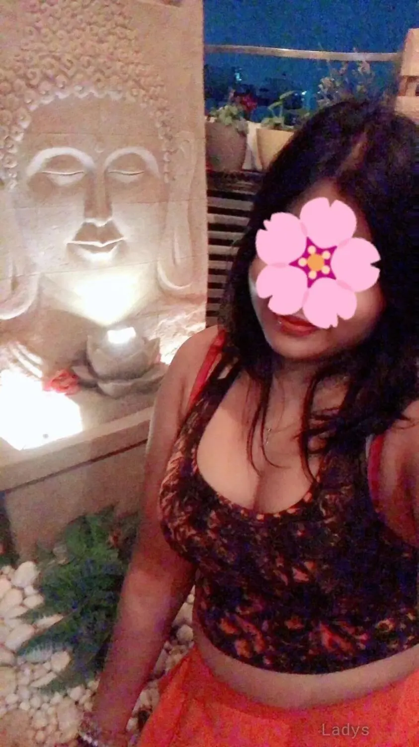 Nidhi (24) – Call Girl & Independent Escort Service in Pondicherry - Gallery Photo 3