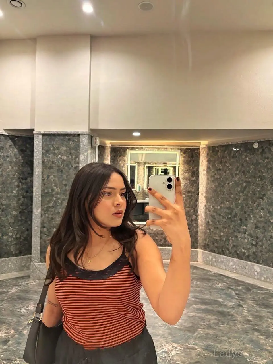 Roshni (22) – Call Girl & Independent Escort Service in Pondicherry - Gallery Photo 3