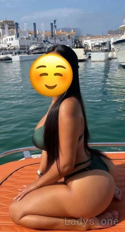 Amal La (28) – Call Girl & Independent Escort Service in Pontoise - Gallery Photo 3