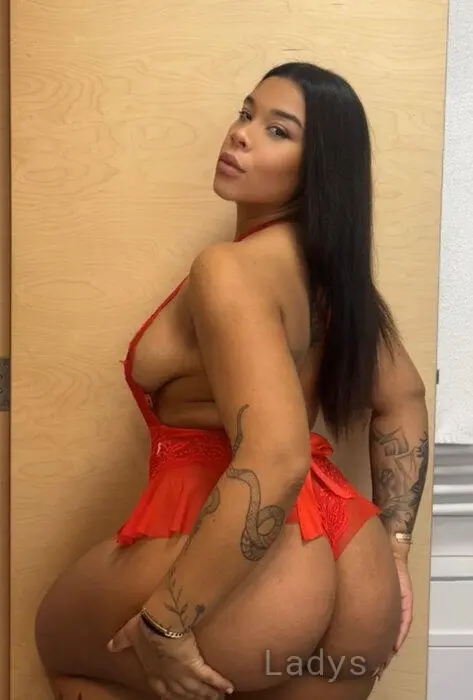 Zurie (28) – Call Girl & Independent Escort Service in Porec - Gallery Photo 5