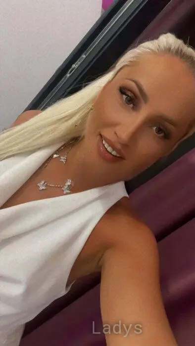 Sellena (28) – Call Girl & Independent Escort Service in Porto - Gallery Photo 3