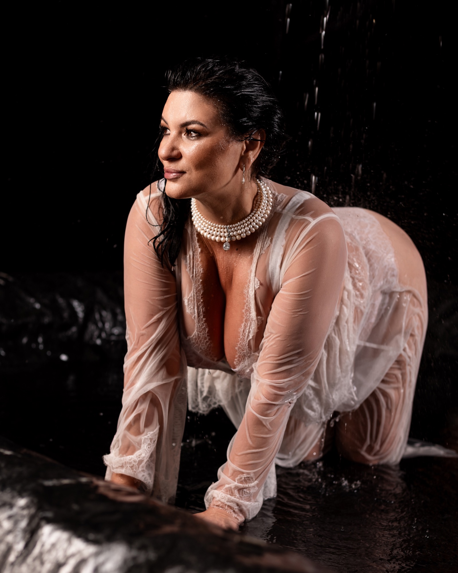 Rosa (18) – Call Girl & Independent Escort Service in Prague - Gallery Photo 2