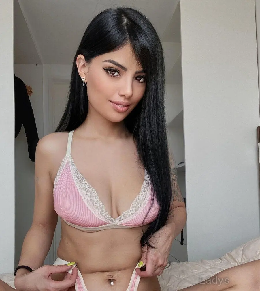 Kassie (24) – Call Girl & Independent Escort Service in Provo - Gallery Photo 2