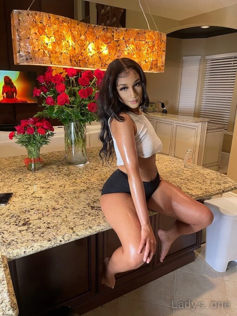 Lexi (19) – Call Girl & Independent Escort Service in Provo - Gallery Photo 2
