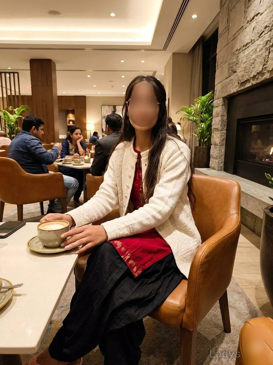Hema (24) – Call Girl & Independent Escort Service in Pune - Gallery Photo 4