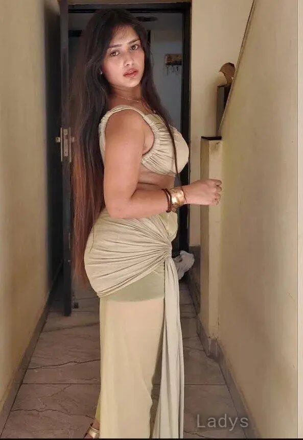 Praveena (23) – Call Girl & Independent Escort Service in Pune - Gallery Photo 2