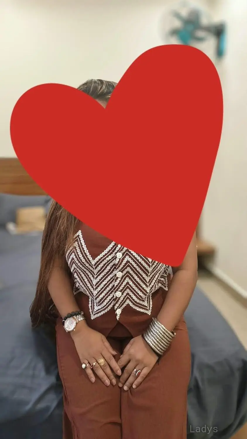 Zoya (21) – Call Girl & Independent Escort Service in Pune - Gallery Photo 2