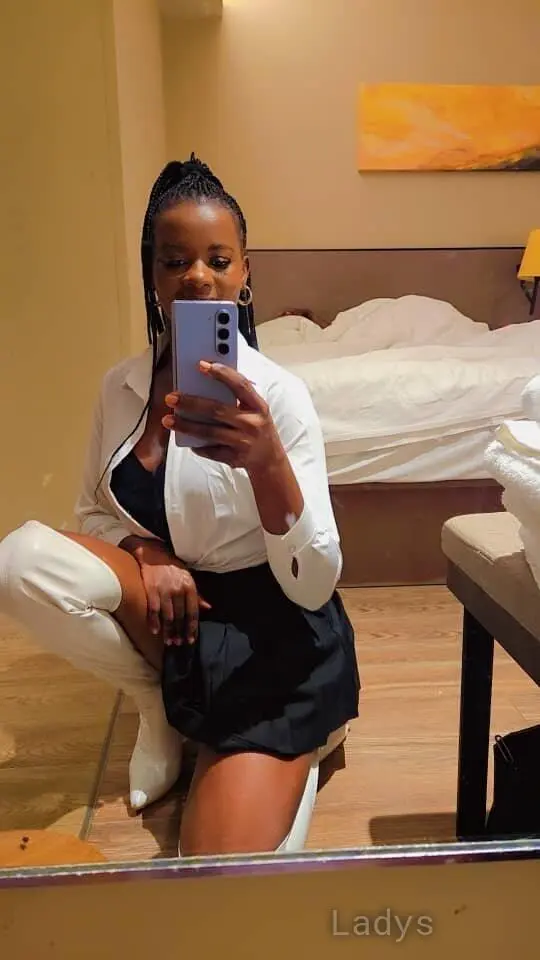 Rihanna (23) – Call Girl & Independent Escort Service in Putian - Gallery Photo 3