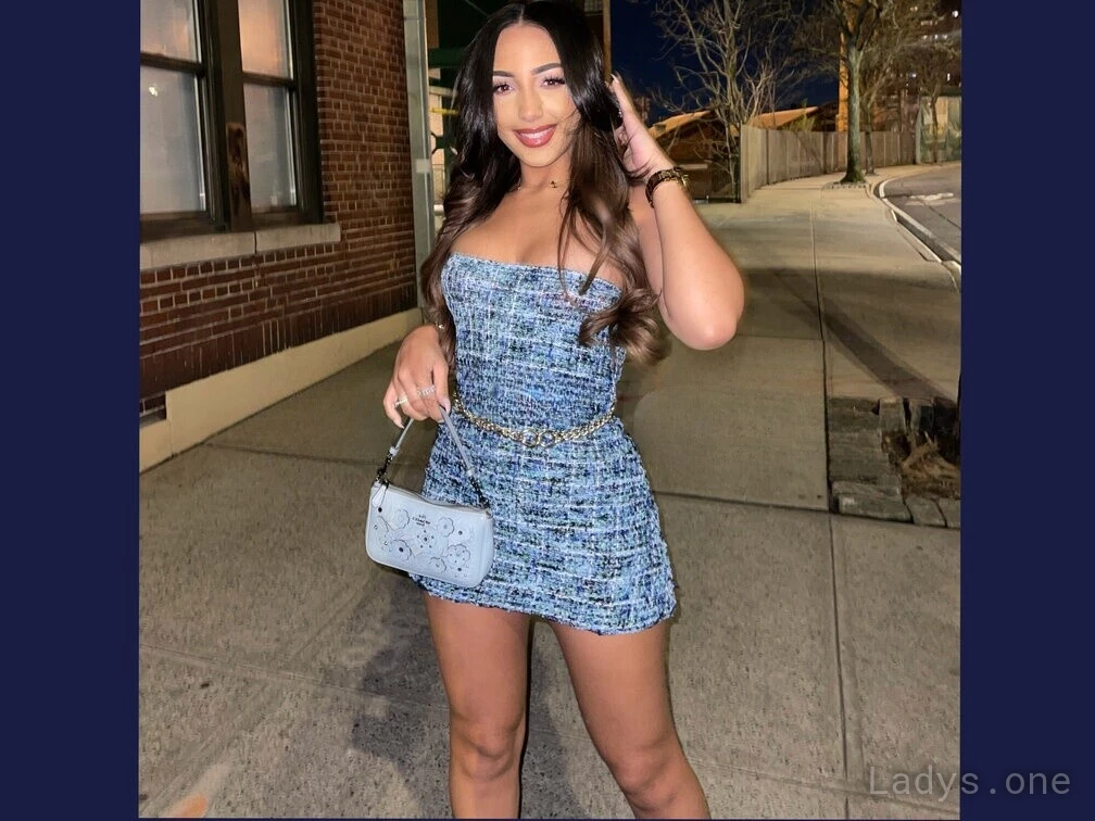Priscilla (19) – Call Girl & Independent Escort Service in Queens - Gallery Photo 2