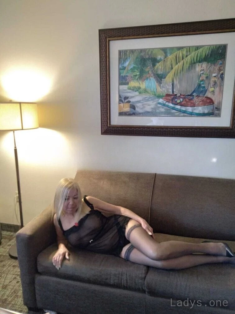 Mature Jessie (44) – Call Girl & Independent Escort Service in Queens - Gallery Photo 3