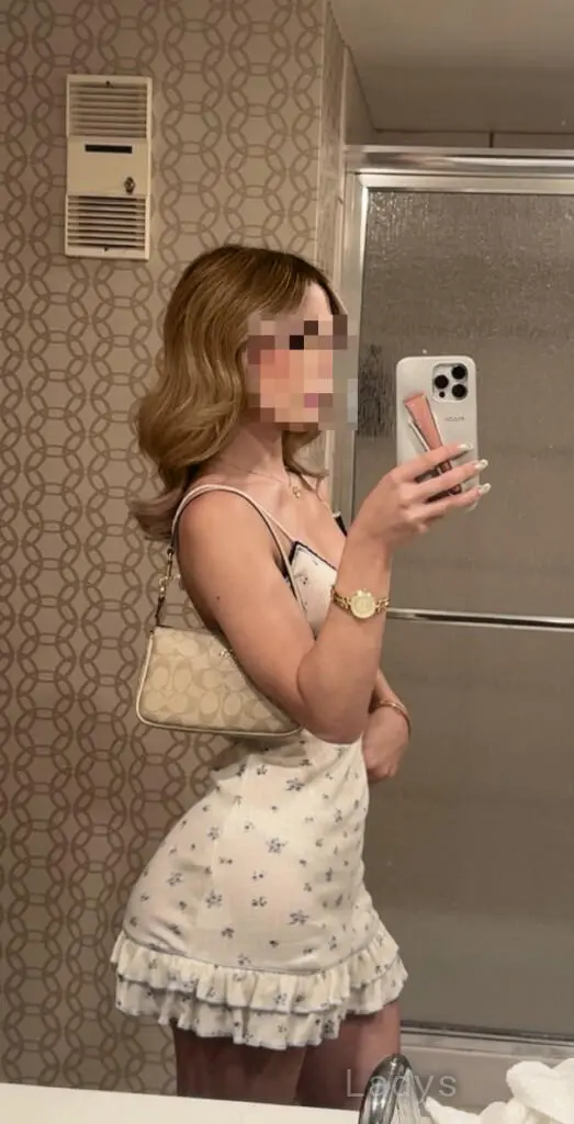 Sara (21) – Call Girl & Independent Escort Service in Rabat - Gallery Photo 2